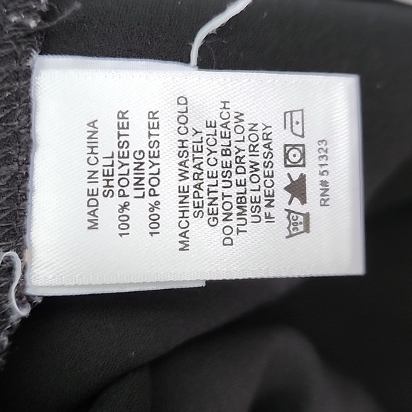 CECE Black Floral 3/4 sleeve ruffle blouse small - Picture 6 of 8